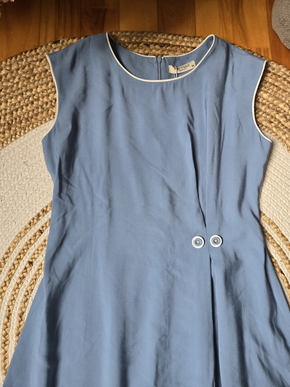 NWT Sleeveless Blue White Piping Dress Minimalist 60s Style Timeless Old Money M - Picture 3 of 15